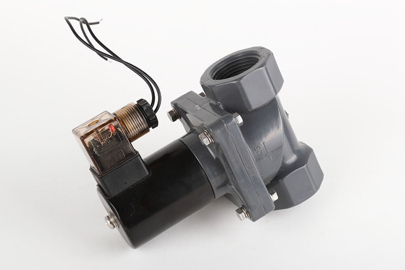 苏尼特左UPVC电磁阀内丝